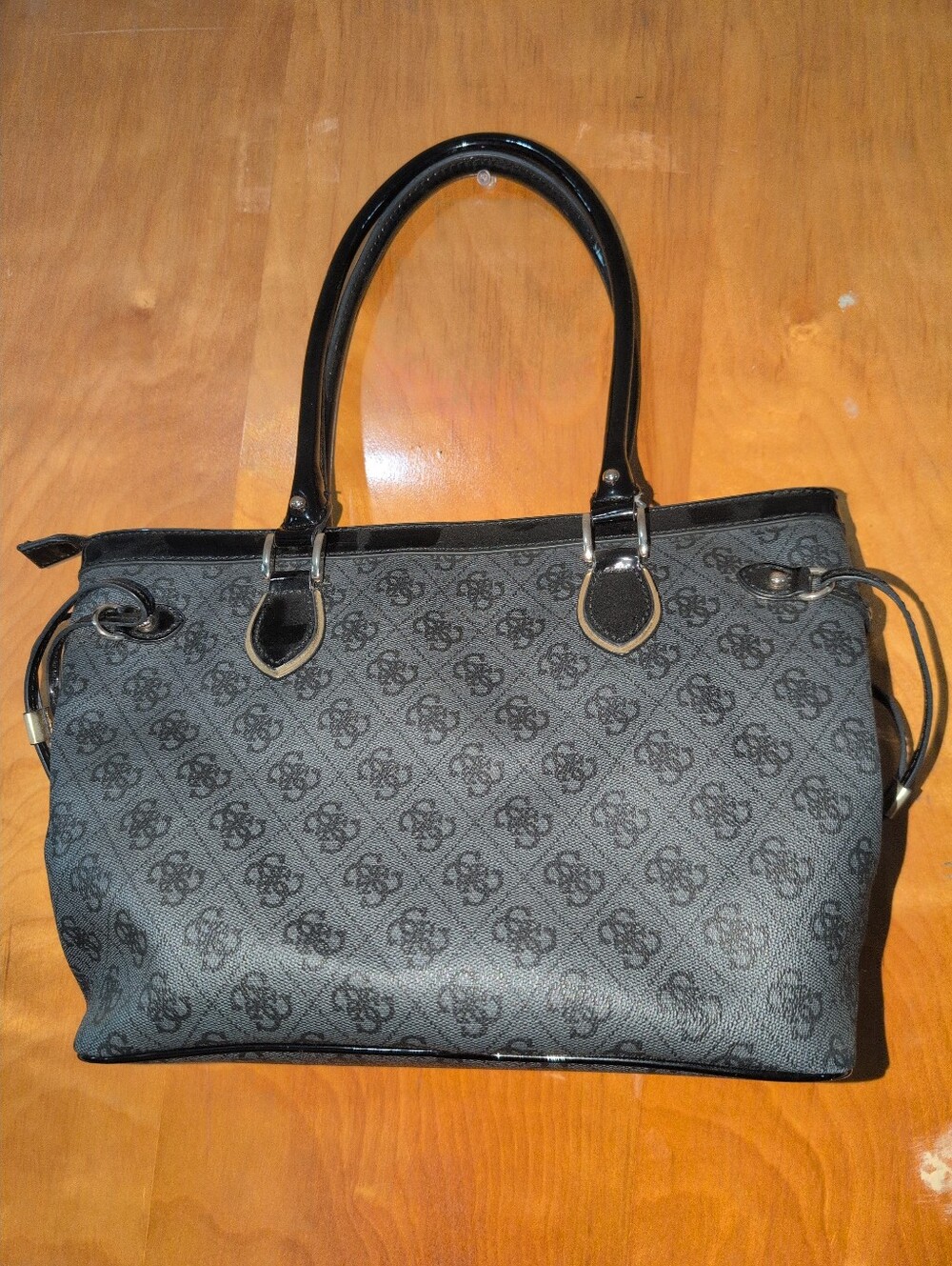 Guess Purse - Picture 3 of 10